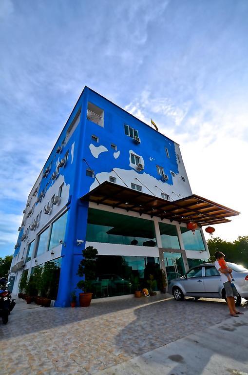 Yew Boutique Hotel Teluk Intan Exterior photo