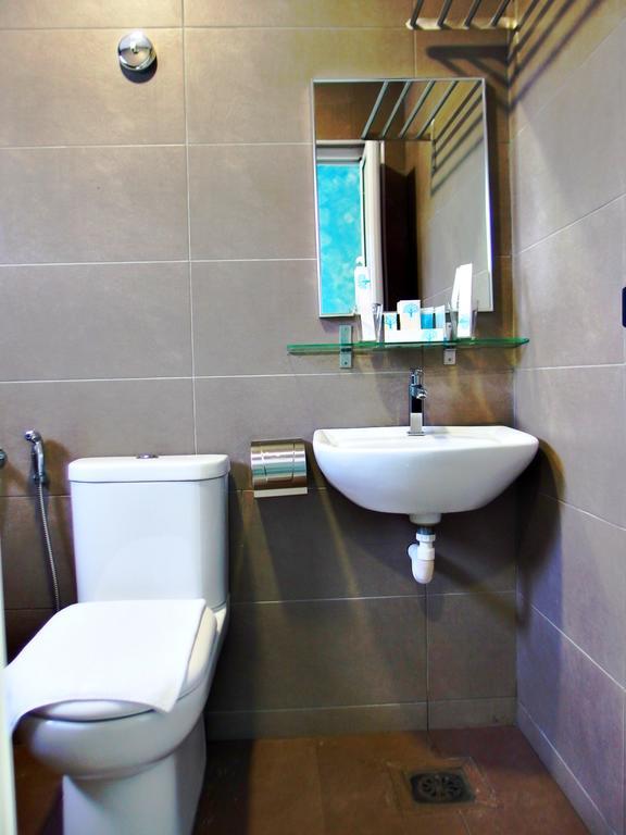 Yew Boutique Hotel Teluk Intan Room photo