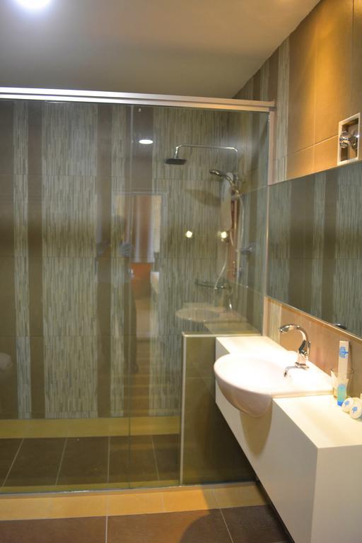 Yew Boutique Hotel Teluk Intan Room photo
