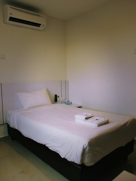 Yew Boutique Hotel Teluk Intan Exterior photo