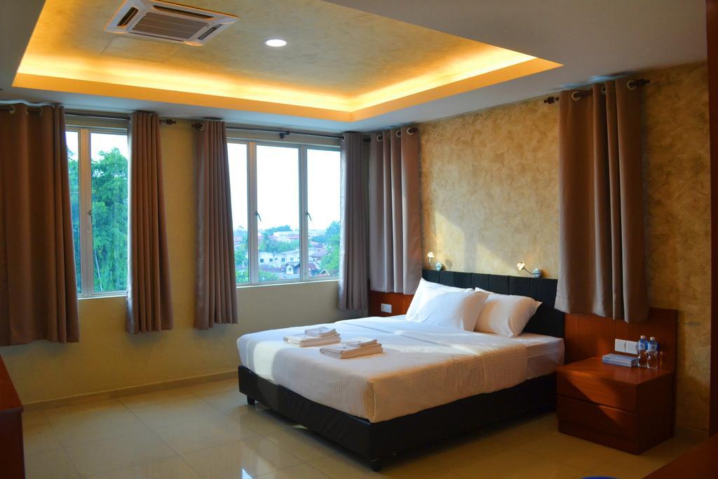 Yew Boutique Hotel Teluk Intan Room photo