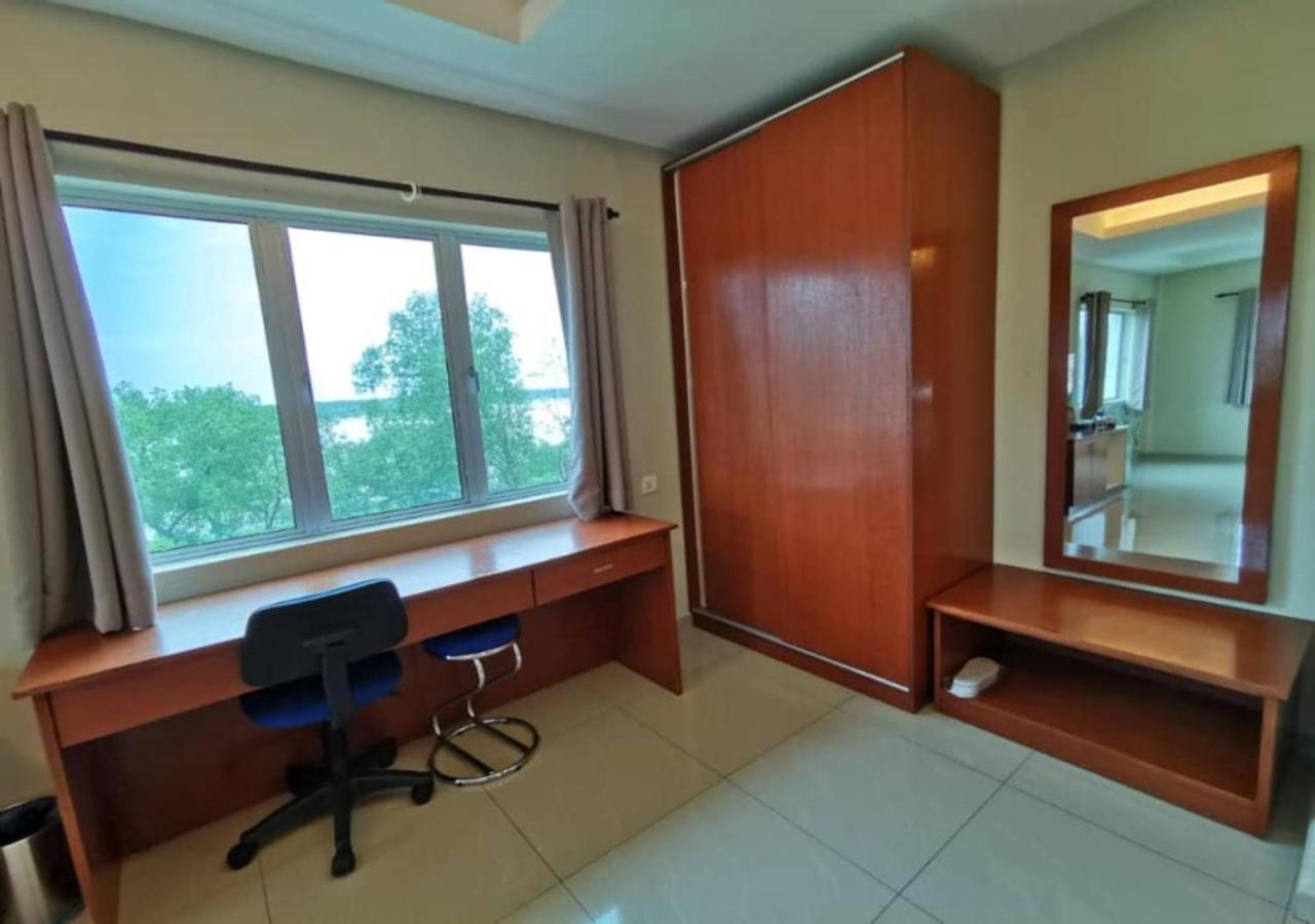 Yew Boutique Hotel Teluk Intan Exterior photo
