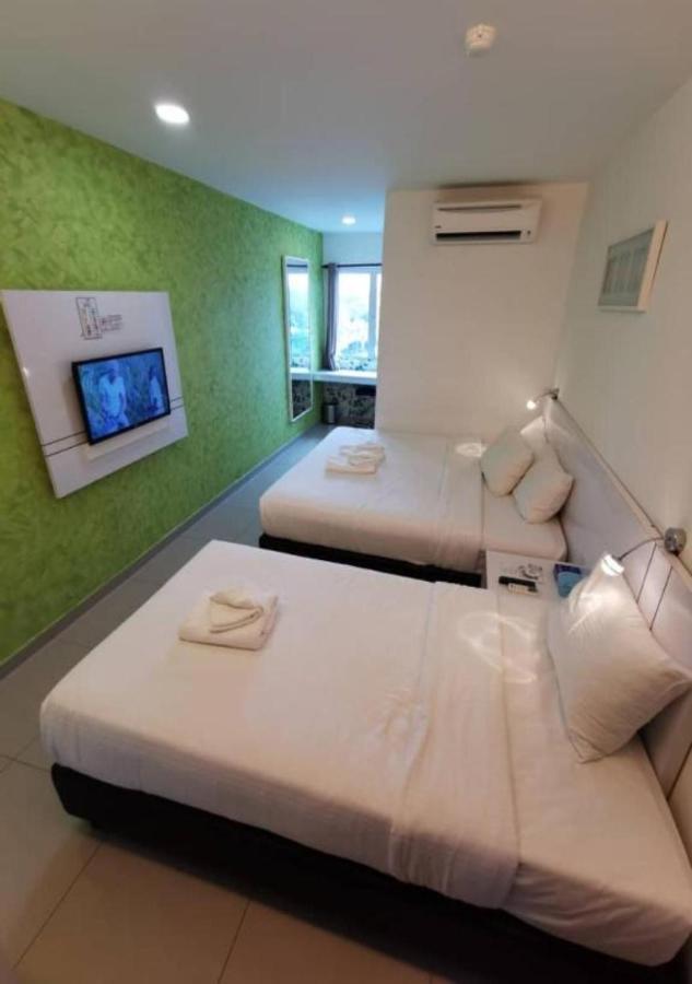 Yew Boutique Hotel Teluk Intan Exterior photo