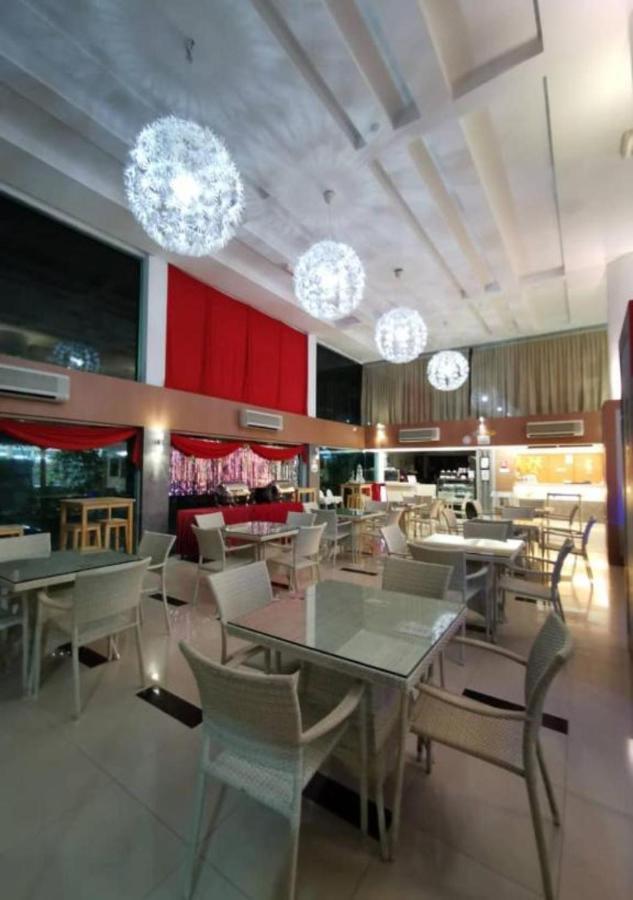 Yew Boutique Hotel Teluk Intan Exterior photo
